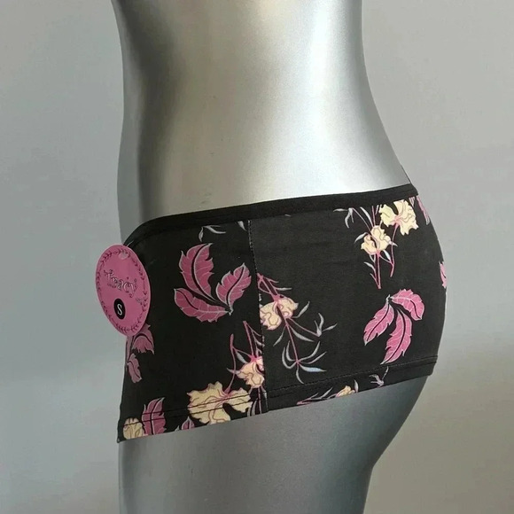 FREE 🆕🐝Low Rise  Boyshorts Panties - Picture 5 of 14